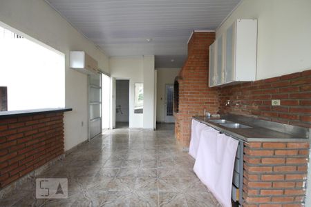 Casa à venda com 300m², 4 quartos e 2 vagasChurrasqueira