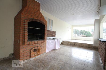 Casa à venda com 300m², 4 quartos e 2 vagasChurrasqueira