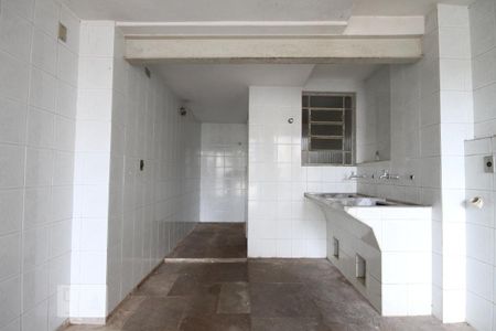 Casa à venda com 300m², 4 quartos e 2 vagasÁrea de serviço