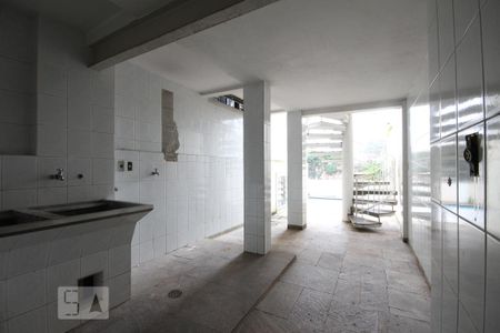 Casa à venda com 300m², 4 quartos e 2 vagasÁrea de serviço