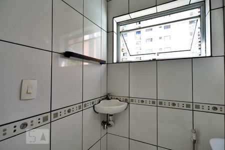 Banheiro de kitnet/studio à venda com 1 quarto, 50m² em Perdizes, São Paulo