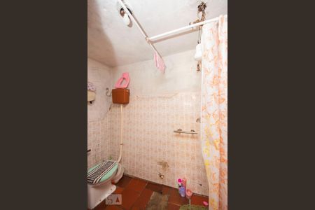 Casa à venda com 160m², 5 quartos e 3 vagas Casa à venda com 160m², 5 quartos e 3 vagasBanheiro