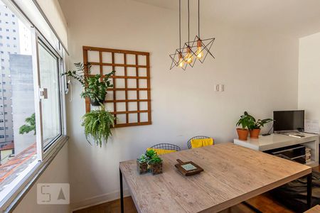 Sala de apartamento à venda com 3 quartos, 85m² em Bela Vista, São Paulo