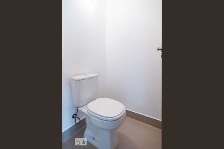 Lavabo de casa para alugar com 3 quartos, 140m² em Vila Cordeiro, São Paulo