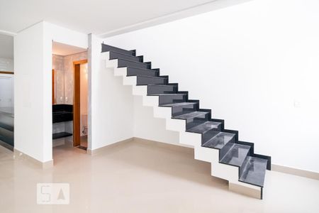 Sala de casa para alugar com 3 quartos, 140m² em Vila Cordeiro, São Paulo