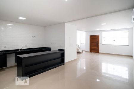 Sala de casa para alugar com 3 quartos, 140m² em Vila Cordeiro, São Paulo