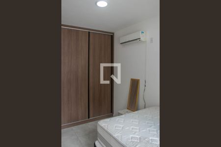 Quarto 1 de apartamento para alugar com 3 quartos, 80m² em Costa Azul, Salvador