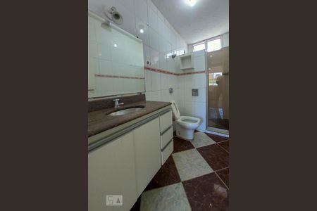 Apartamento à venda com 57m², 2 quartos e 1 vaga Apartamento à venda com 57m², 2 quartos e 1 vagaBanheiro
