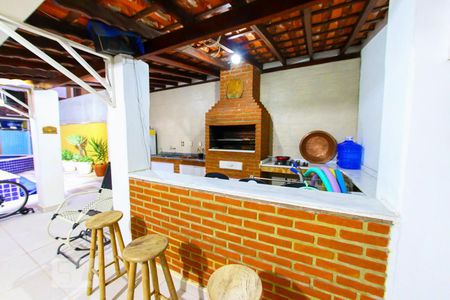 Casa à venda com 300m², 5 quartos e 6 vagasArea Comum