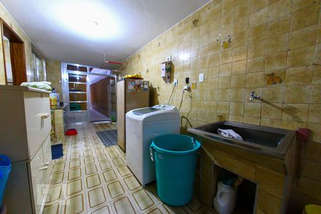 Casa à venda com 300m², 5 quartos e 6 vagasArea de Serviço