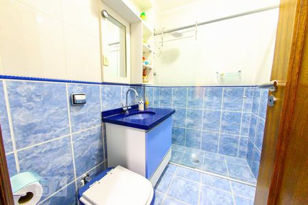 Casa à venda com 300m², 5 quartos e 6 vagasBanheiro da Suite 2