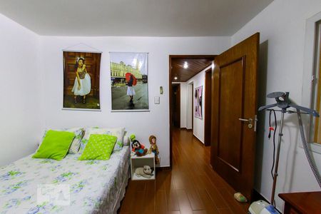 Casa à venda com 300m², 5 quartos e 6 vagasQuarto 2
