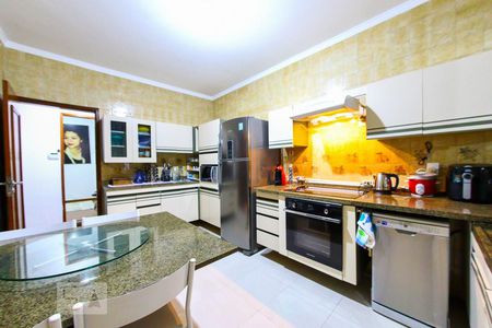 Casa à venda com 300m², 5 quartos e 6 vagasCozinha