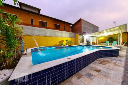 Casa à venda com 300m², 5 quartos e 6 vagasPiscina