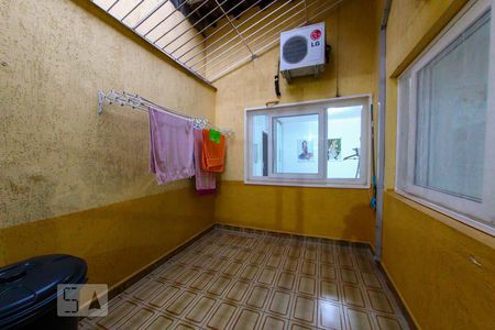 Casa à venda com 300m², 5 quartos e 6 vagasArea de Serviço