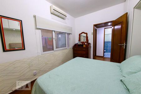 Casa à venda com 300m², 5 quartos e 6 vagasSuite 1