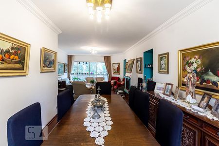 Apartamento à venda com 188m², 4 quartos e 3 vagasSala