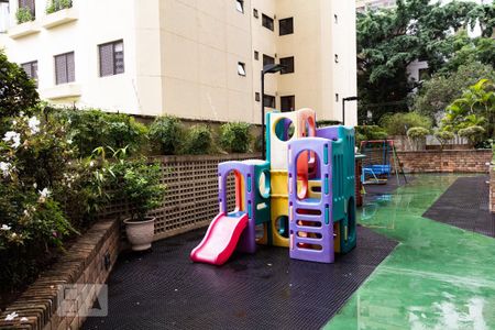 Apartamento à venda com 188m², 4 quartos e 3 vagasÁrea Comum - Playground
