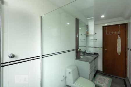 Apartamento à venda com 188m², 4 quartos e 3 vagasBanheiro 
