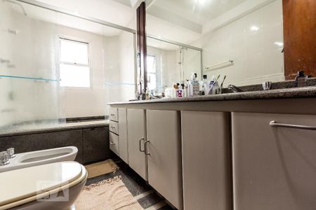 Apartamento à venda com 188m², 4 quartos e 3 vagasBanheiro da Suíte