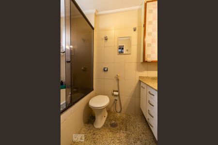 Apartamento à venda com 140m², 3 quartos e 3 vagasBanheiro da Suíte