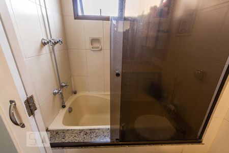 Apartamento à venda com 140m², 3 quartos e 3 vagasBanheiro da Suíte