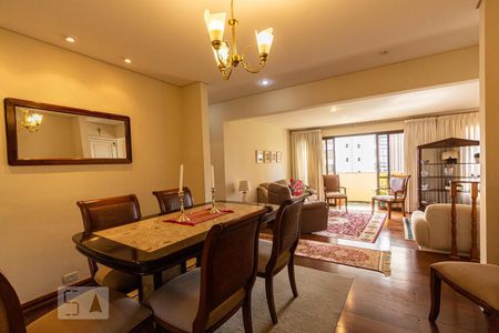 Apartamento à venda com 140m², 3 quartos e 3 vagasSala