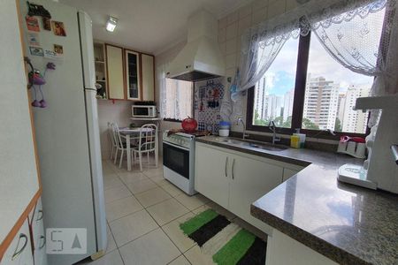 Apartamento à venda com 140m², 3 quartos e 3 vagasCozinha