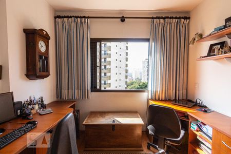 Apartamento à venda com 140m², 3 quartos e 3 vagasQuarto 2