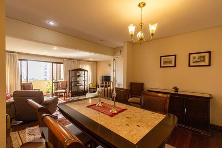 Apartamento à venda com 140m², 3 quartos e 3 vagasSala