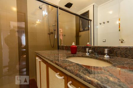 Apartamento à venda com 140m², 3 quartos e 3 vagasBanheiro 3