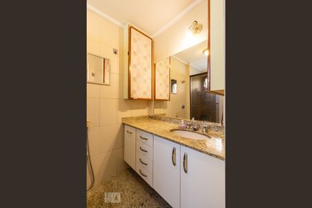 Apartamento à venda com 140m², 3 quartos e 3 vagasBanheiro da Suíte