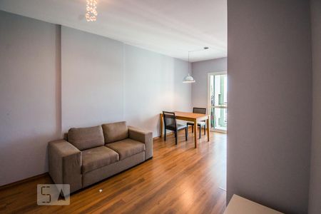 Sala de apartamento para alugar com 2 quartos, 66m² em Cambuí, Campinas