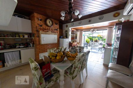 Apartamento para alugar com 243m², 2 quartos e 3 vagas