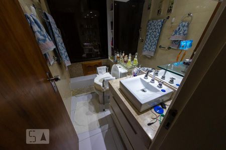 Apartamento para alugar com 243m², 2 quartos e 3 vagas