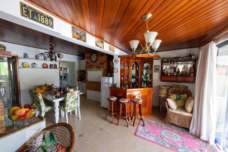 Apartamento para alugar com 243m², 2 quartos e 3 vagas