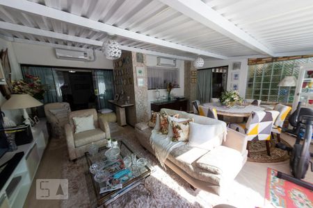 Apartamento à venda com 2 quartos, 243m² em Menino Deus, Porto Alegre