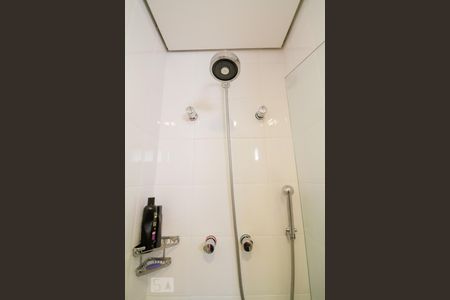 Apartamento à venda com 34m², 1 quarto e 1 vagaChuveiro