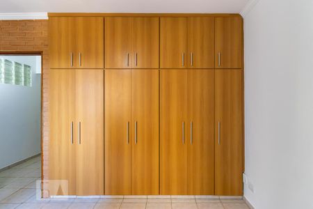 Quarto da suíte - Armários de apartamento para alugar com 1 quarto, 51m² em Centro, Campinas