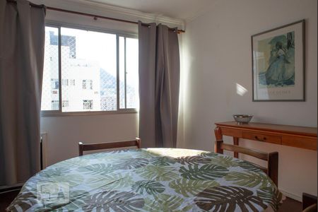 Sala de apartamento para alugar com 2 quartos, 74m² em Copacabana, Rio de Janeiro