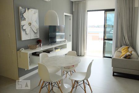 Sala de apartamento para alugar com 1 quarto, 36m² em Caminho das Árvores, Salvador