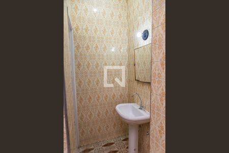 Casa à venda com 150m², 2 quartos e 1 vagaLavabo