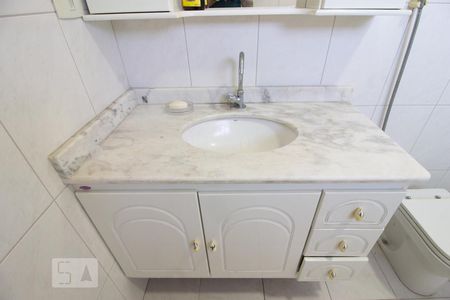 Casa à venda com 290m², 3 quartos e 2 vagasDetalhe banheiro