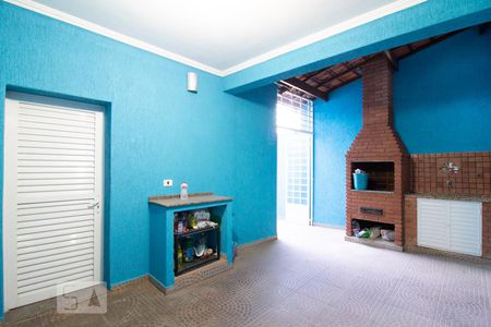 Casa à venda com 290m², 3 quartos e 2 vagasQuintal