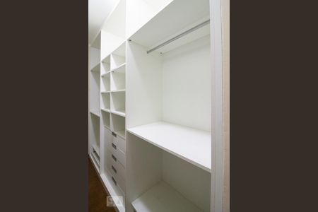 Casa à venda com 290m², 3 quartos e 2 vagasCloset da Suíte 3