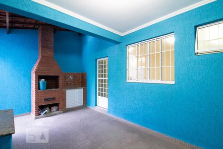 Casa à venda com 290m², 3 quartos e 2 vagasQuintal