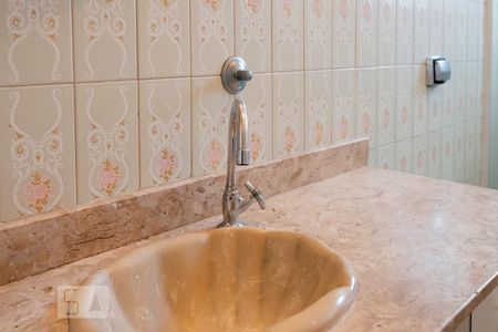 Casa à venda com 146m², 2 quartos e 2 vagasBanheiro Quarto 3 - Suíte