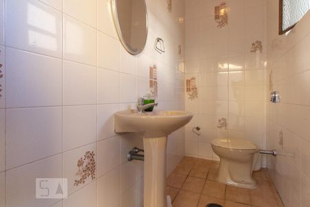 Casa à venda com 350m², 3 quartos e 4 vagasBanheiro de serviço