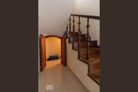 Casa à venda com 350m², 3 quartos e 4 vagasArmário