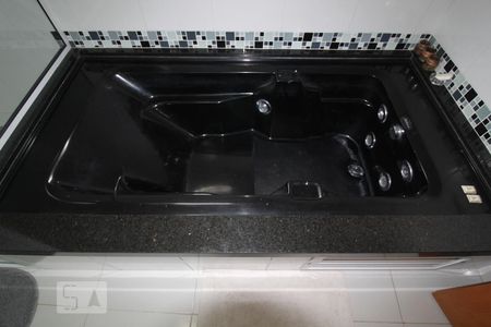 Casa à venda com 240m², 4 quartos e 3 vagasBanheiro 2 suite hidro